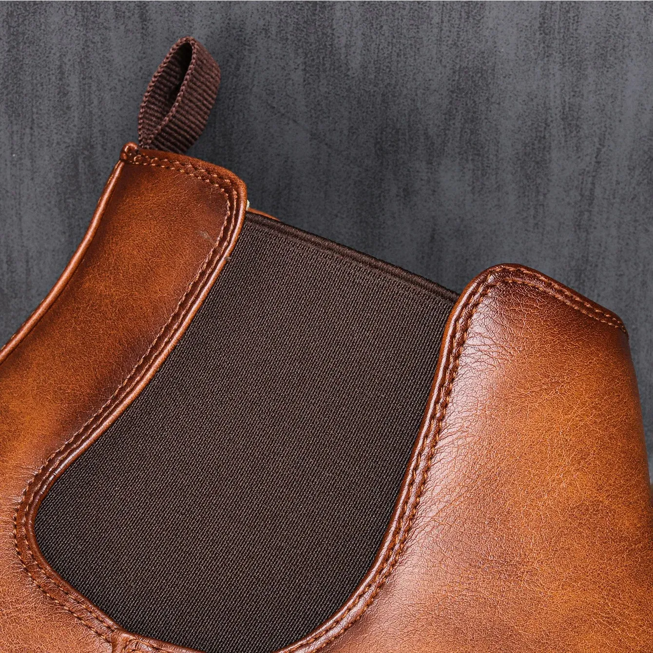 Leo  Timeless Chelsea Boots