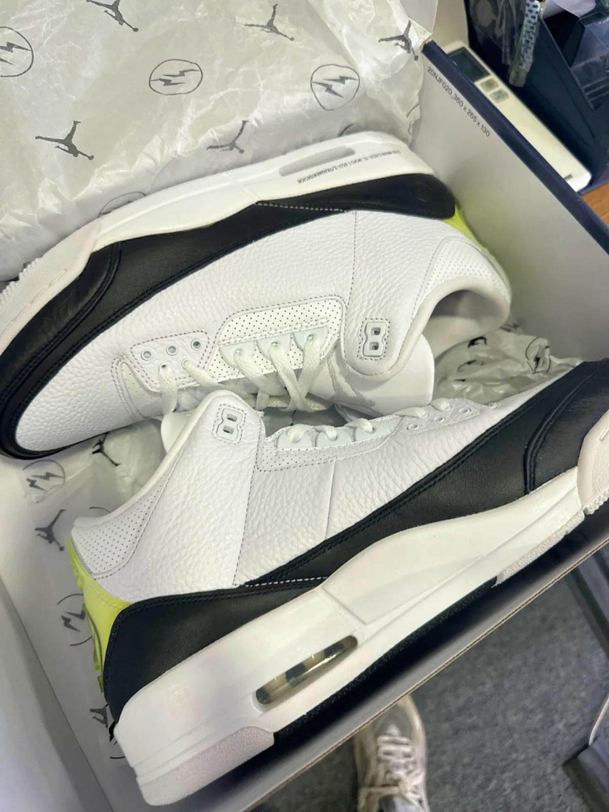 Nike DA3595 White/Black Air Jordan 3 Retro SP Trainers UK 12 