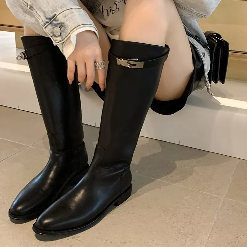 Ostranuxe Ebonique Boots