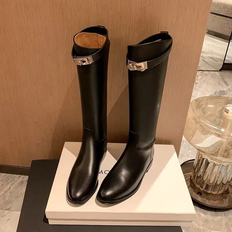 Ostranuxe Ebonique Boots