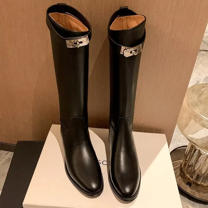 Ostranuxe Ebonique Boots