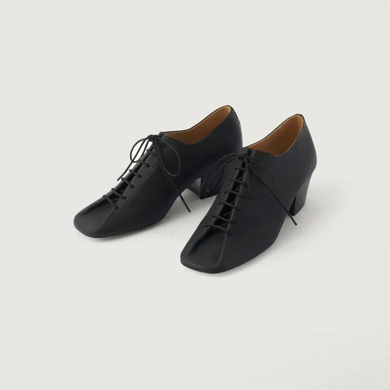 Slouchy Square-Toe Lace-Up Lambskin Derby Flats/Mid Heels – Black/Beige